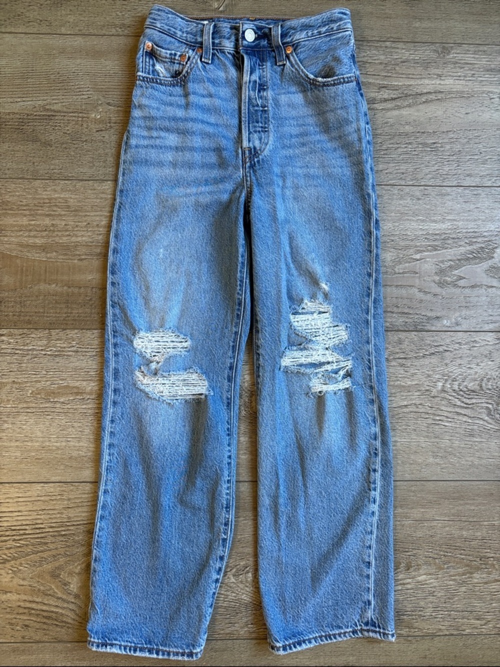 Levi's Light Blue Ribcage Straight Leg Ankle Jeans w Knee Rips 27” Inseam